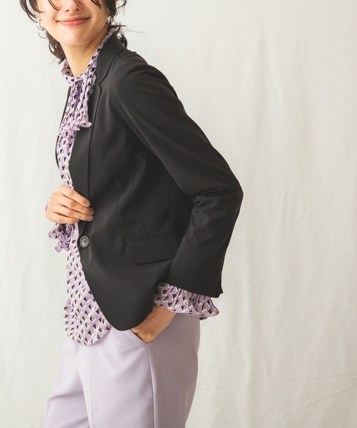 NARACAMICIE(ナラカミーチェ)の「キュプラポリエステルテーラージャケット(テーラードジャケット・レディース・ブラック/グレー/ネイビー・LARGE/MEDIUM/SMALL)」の8枚目の写真