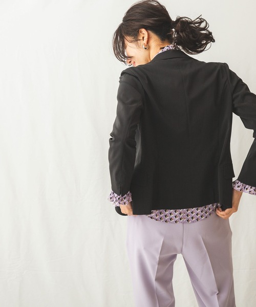 NARACAMICIE(ナラカミーチェ)の「キュプラポリエステルテーラージャケット(テーラードジャケット・レディース・ブラック/グレー/ネイビー・LARGE/MEDIUM/SMALL)」の9枚目の写真