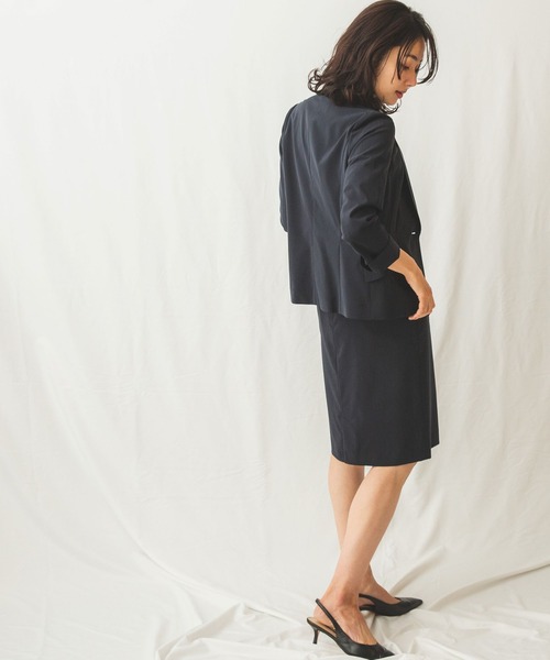 NARACAMICIE(ナラカミーチェ)の「キュプラポリエステルテーラージャケット(テーラードジャケット・レディース・ブラック/グレー/ネイビー・LARGE/MEDIUM/SMALL)」の15枚目の写真