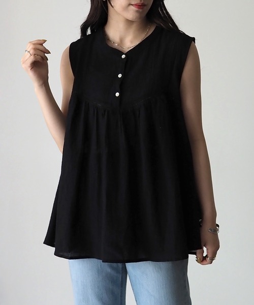 Riberry（リベリー）の「ハシゴレースノースリギャザーブラウス（シャツ/ブラウス・レディース・ブラック/ベージュ/オフホワイト/カーキ・MEDIUM）」の16枚目の写真