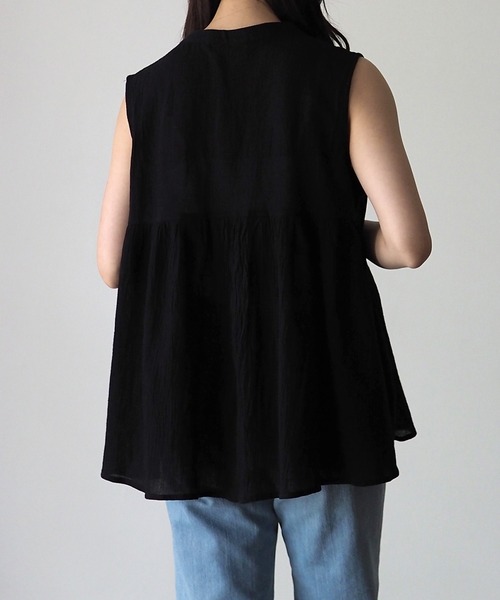 Riberry（リベリー）の「ハシゴレースノースリギャザーブラウス（シャツ/ブラウス・レディース・ブラック/ベージュ/オフホワイト/カーキ・MEDIUM）」の13枚目の写真