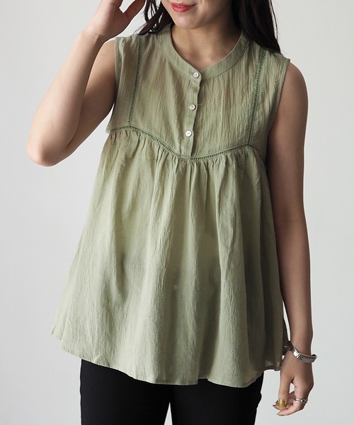 Riberry（リベリー）の「ハシゴレースノースリギャザーブラウス（シャツ/ブラウス・レディース・ブラック/ベージュ/オフホワイト/カーキ・MEDIUM）」の8枚目の写真