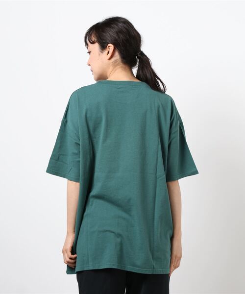 SPINNS（スピンズ）の「【ゆったりデザイン】USED風イーグルデザイン半袖ビッグTシャツ（Tシャツ/カットソー・レディース・グリーン/チャコール・ONESIZE）」の11枚目の写真