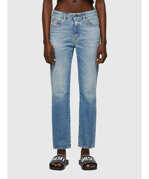 Diesel Fw21 パンツ サステナブル デニム ライトブルー デニムパンツ シガレット Fw21 レディース シガレット ハイウエスト Diesel ディーゼル のファッション 激安大特価ランキング1位の