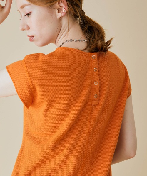 MADEMOISELLE ROPE'（マドモアゼル ロペ）の「【セット対応】ハニカムキャップスリーブプルオーバー（Tシャツ/カットソー・レディース・ブラック/オフホワイト/オレンジ・38）」の5枚目の写真