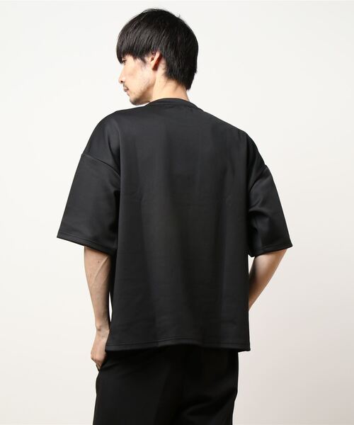 Bling Leads(ブリングリーズ)の「【Bk】【Bling leads】5分袖ポンチクルーネックプルオーバー(Tシャツ/カットソー・レディース・グレイッシュベージュ/ホワイト/グレイッシュブルー/ブラック・MEDIUM/LARGE)」の6枚目の写真