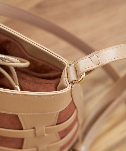 ROPE' PICNIC(ロペピクニック)の「スエード巾着付き透かしバケットショルダーバッグ(ショルダーバッグ・レディース・ブラック系その他/ベージュ系その他・FREE)」の6枚目の写真