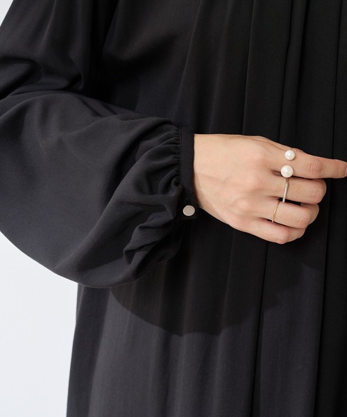 SHENERY（シーナリー）の「背中開きギャザードレス（ドレス・レディース・ブラック/オフホワイト・FREE）」の22枚目の写真