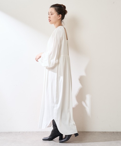 SHENERY（シーナリー）の「背中開きギャザードレス（ドレス・レディース・ブラック/オフホワイト・FREE）」の11枚目の写真