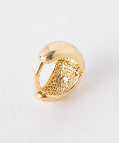 green label relaxing(グリーンレーベルリラクシング)の「ミニ フープ ピアス(ピアス(両耳用)・レディース・シルバー/ゴールド・FREE)」の4枚目の写真