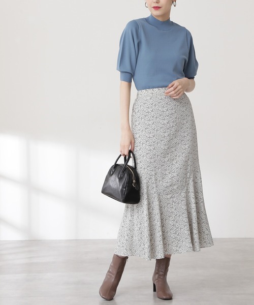 N.（N. Natural Beauty Basic）（エヌエヌナチュラルビューティーベーシック）の「◆小花プリントペプラムスカート（スカート・レディース・オフホワイト/ブラック/パープル・MEDIUM）」の2枚目の写真