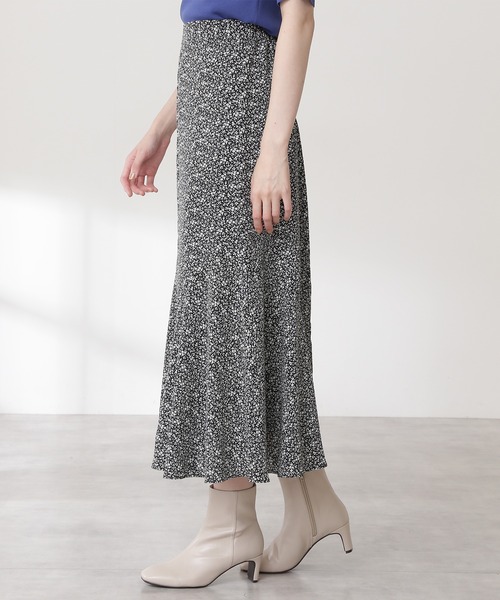 N.（N. Natural Beauty Basic）（エヌエヌナチュラルビューティーベーシック）の「◆小花プリントペプラムスカート（スカート・レディース・オフホワイト/ブラック/パープル・MEDIUM）」の12枚目の写真