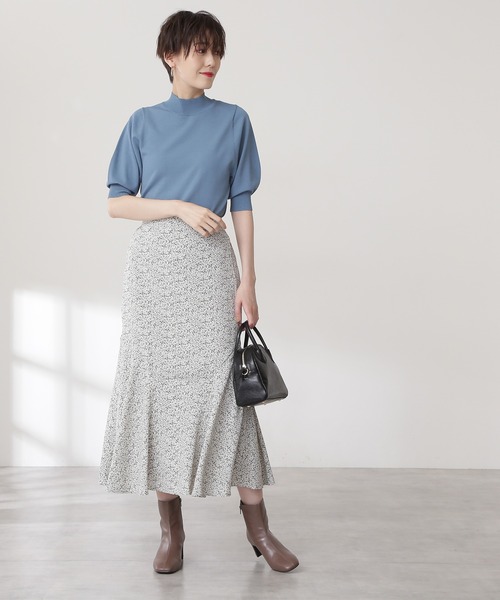 N.（N. Natural Beauty Basic）（エヌエヌナチュラルビューティーベーシック）の「◆小花プリントペプラムスカート（スカート・レディース・オフホワイト/ブラック/パープル・MEDIUM）」の5枚目の写真