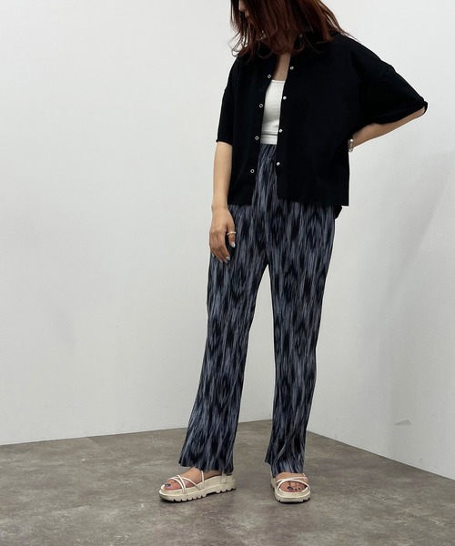 apres jour mignon(アプレジュールミニョン)の「ドットボタンスウェットシャツ【ZOZOTOWN限定アイテム】(シャツ/ブラウス・レディース・ブラック/ナチュラル/ダークブルー・X-LARGE/フリー)」の16枚目の写真