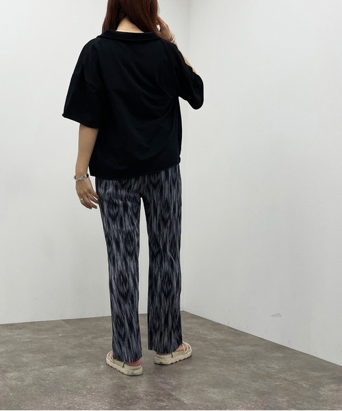 apres jour mignon(アプレジュールミニョン)の「ドットボタンスウェットシャツ【ZOZOTOWN限定アイテム】(シャツ/ブラウス・レディース・ブラック/ナチュラル/ダークブルー・X-LARGE/フリー)」の4枚目の写真