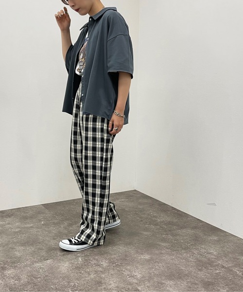 apres jour mignon(アプレジュールミニョン)の「ドットボタンスウェットシャツ【ZOZOTOWN限定アイテム】(シャツ/ブラウス・レディース・ブラック/ナチュラル/ダークブルー・X-LARGE/フリー)」の6枚目の写真