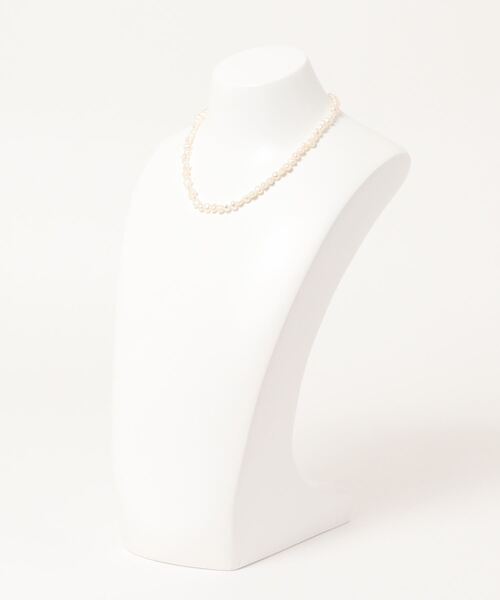 Phoebe（フィービィー）の「フレッシュウォーターパールマンテルネックレス/一連パールネックレス（ネックレス・レディース・ホワイト・FREE）」の2枚目の写真