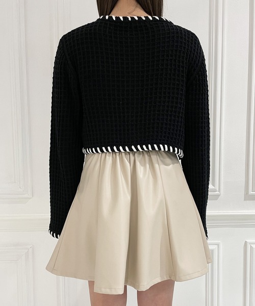 ANDGEEBEE（アンジービー）の「コードニットカーディガン（ニット/セーター・レディース・ブラック/スモークピンク・MEDIUM）」の4枚目の写真