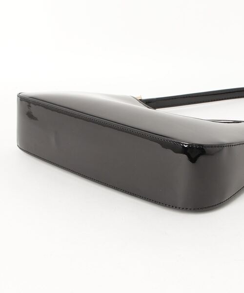 atmos pink（アトモスピンク）の「atmos pink エナメル ショルダーバッグ（ショルダーバッグ・レディース・ブラック/ピンク・FREE）」の6枚目の写真