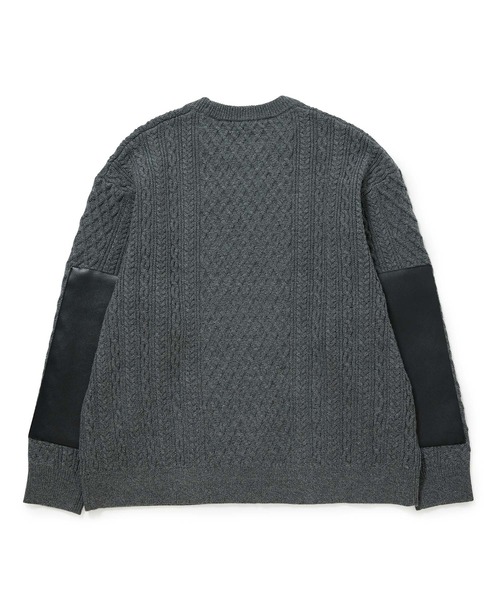 ADAM ET ROPE'（アダムエロペ）の「杢ケーブル レザーパッチ クルーネックニット（ニット/セーター・メンズ・ベージュ/グレー系その他・M/L）」の4枚目の写真