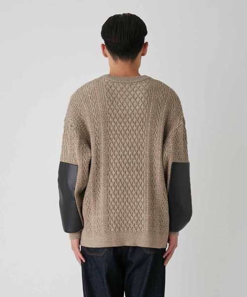 ADAM ET ROPE'（アダムエロペ）の「杢ケーブル レザーパッチ クルーネックニット（ニット/セーター・メンズ・ベージュ/グレー系その他・M/L）」の18枚目の写真