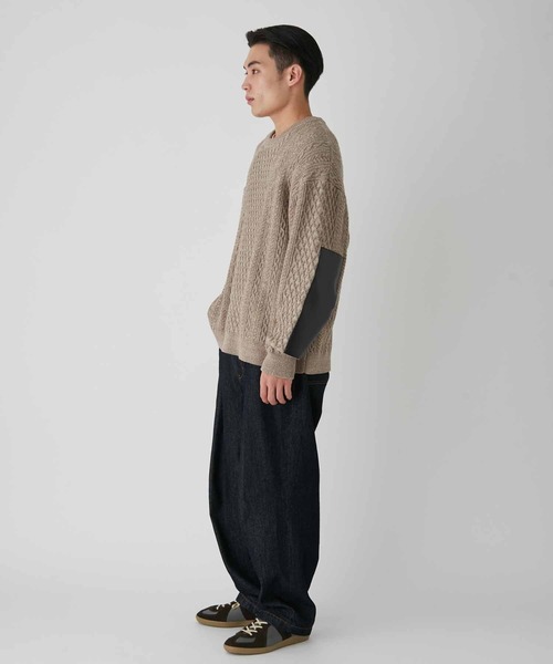 ADAM ET ROPE'（アダムエロペ）の「杢ケーブル レザーパッチ クルーネックニット（ニット/セーター・メンズ・ベージュ/グレー系その他・M/L）」の12枚目の写真