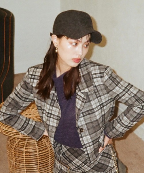 REDYAZEL（レディアゼル）の「テーラーショート丈ジャケット（テーラードジャケット・レディース・グレー/ベージュ系その他/グレー系その他・SMALL/MEDIUM）」の3枚目の写真