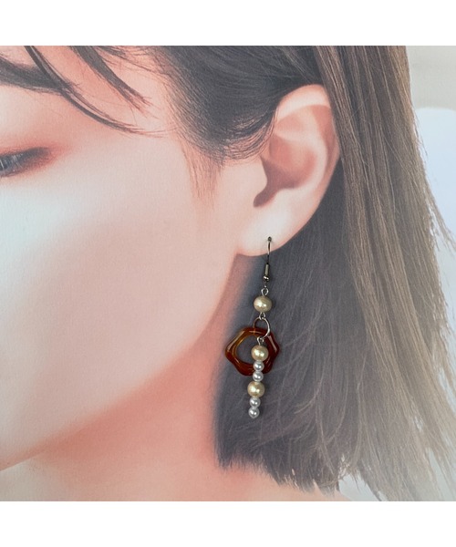 tone（トーン）の「【-lensa-】コットンパールが大人っぽい小ぶりピアス(MA)（ピアス（両耳用）・レディース・ホワイト系・FREE）」の4枚目の写真