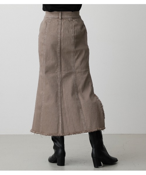 AZUL by moussy（アズールバイマウジー）の「FRINGE MERMAID DENIM SKIRT/フリンジマーメイドデニムスカート（デニムスカート・レディース・ベージュ/ダークブルー・LARGE/SMALL/X-SMALL/MEDIUM）」の7枚目の写真