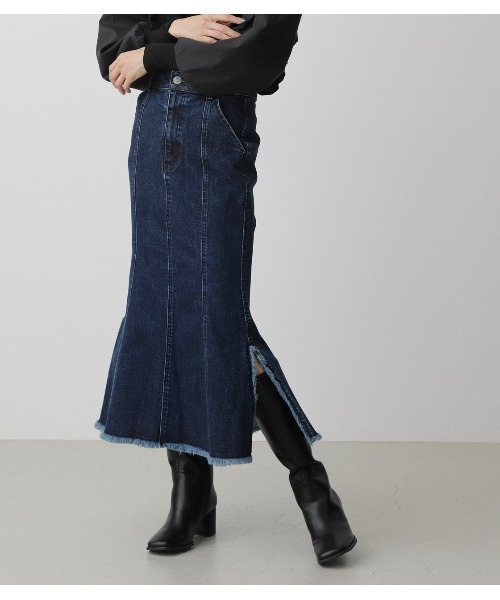 AZUL by moussy（アズールバイマウジー）の「FRINGE MERMAID DENIM SKIRT/フリンジマーメイドデニムスカート（デニムスカート・レディース・ベージュ/ダークブルー・LARGE/SMALL/X-SMALL/MEDIUM）」の6枚目の写真