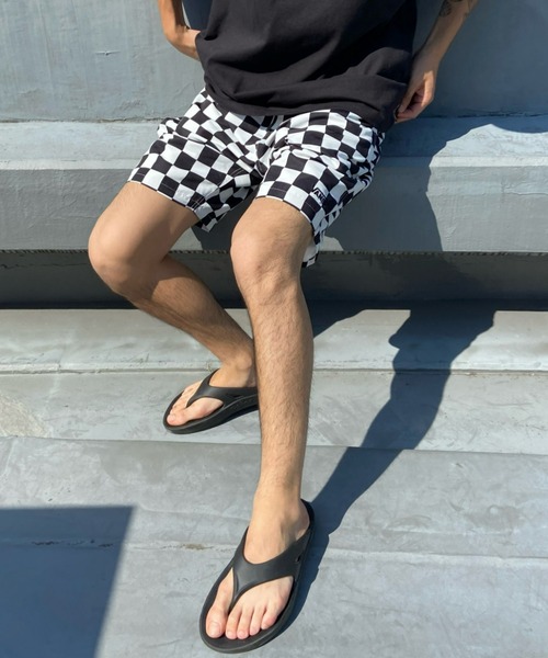 VANS（バンズ）の「【Web限定】VANS/バンズ 水陸両用 ナイロンショーツ/無地 チェッカーフラッグ スイムショーツ/122H1150100（水着・メンズ・ホワイト/ブラック/イエロー/グリーン・S/M/L/XL/XXL）」の2枚目の写真