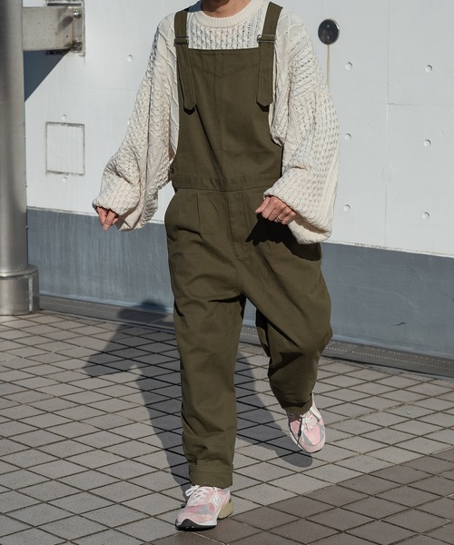 kutir（クティール）の「ミリタリーライクオーバーオール（サロペット