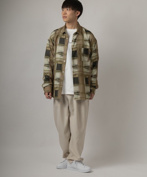 SlashDate(スラッシュデイト)の「総柄プリントジョーゼットドレープシャツ/とろみシャツ/オーバーサイズシャツ/レトロ風(シャツ/ブラウス・メンズ・ホワイト/チャコールグレー/ブラック/ブラウン/グレー/ブルー/ホワイト系その他/ブラック系その他/ブラウン系その他/ホワイト系その他2/ブラック系その他2/ブラック系その他3/ブラウン系その他2・M/L)」の22枚目の写真