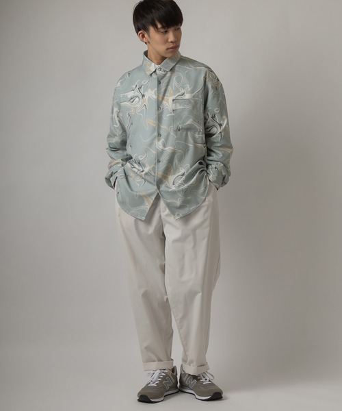 SlashDate(スラッシュデイト)の「総柄プリントジョーゼットドレープシャツ/とろみシャツ/オーバーサイズシャツ/レトロ風(シャツ/ブラウス・メンズ・ホワイト/チャコールグレー/ブラック/ブラウン/グレー/ブルー/ホワイト系その他/ブラック系その他/ブラウン系その他/ホワイト系その他2/ブラック系その他2/ブラック系その他3/ブラウン系その他2・M/L)」の20枚目の写真