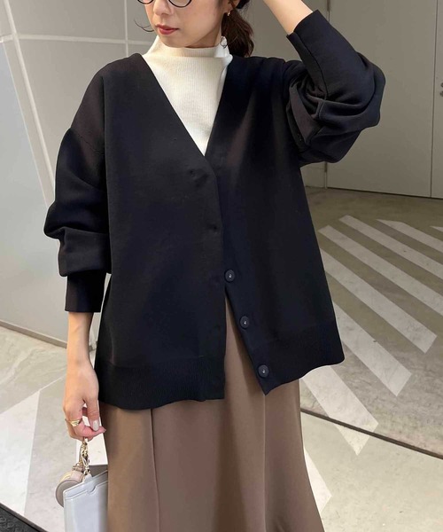 CAPRICIEUX LE'MAGE(カプリシューレマージュ)の「機能素材パフVカーディガン(カーディガン/ボレロ・レディース・ブラック/パープル/グレイッシュベージュ・FREE)」の19枚目の写真