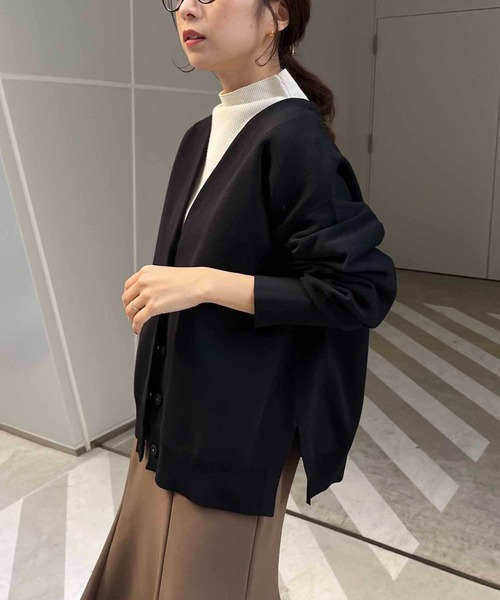 CAPRICIEUX LE'MAGE(カプリシューレマージュ)の「機能素材パフVカーディガン(カーディガン/ボレロ・レディース・ブラック/パープル/グレイッシュベージュ・FREE)」の20枚目の写真