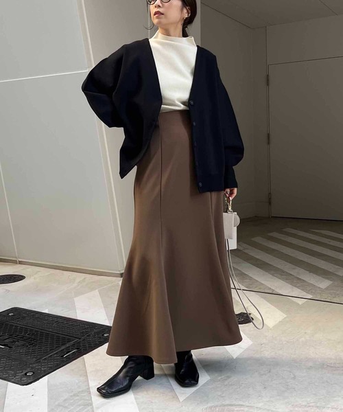 CAPRICIEUX LE'MAGE(カプリシューレマージュ)の「機能素材パフVカーディガン(カーディガン/ボレロ・レディース・ブラック/パープル/グレイッシュベージュ・FREE)」の21枚目の写真