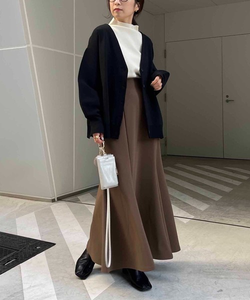 CAPRICIEUX LE'MAGE(カプリシューレマージュ)の「機能素材パフVカーディガン(カーディガン/ボレロ・レディース・ブラック/パープル/グレイッシュベージュ・FREE)」の22枚目の写真