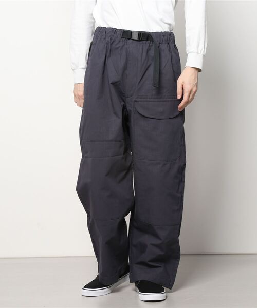 DDD（ディーディーディー）の「【デサントｄｄｄ】パラトルーパーパンツ / PARA TROOPER PANTS（その他パンツ・メンズ・ブラック/チャコールグレー/カーキ・SMALL/MEDIUM/LARGE/X-LARGE）」の2枚目の写真