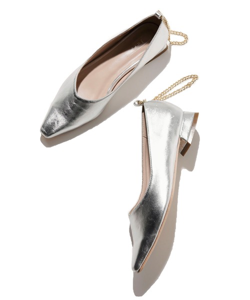 Juze(ジュゼ)の「アンクルチェーンストラップパンプス(パンプス・レディース・ブラック/ベージュ系その他4/その他1・L/LL/M/S)」の4枚目の写真