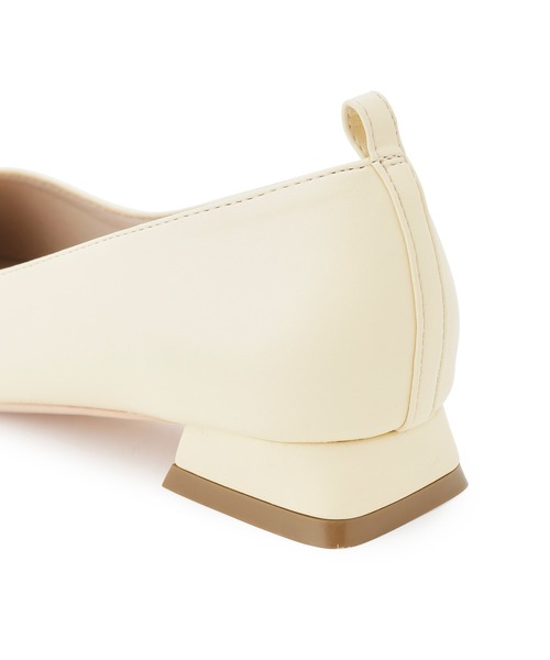 Juze(ジュゼ)の「アンクルチェーンストラップパンプス(パンプス・レディース・ブラック/ベージュ系その他4/その他1・L/LL/M/S)」の11枚目の写真