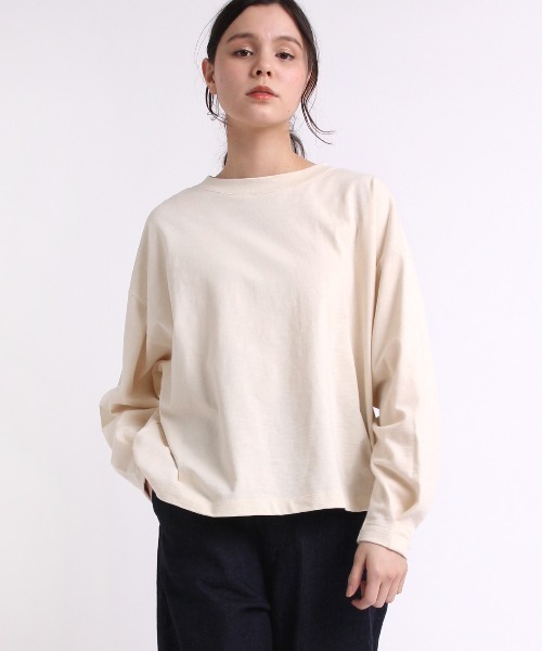 RNA-N(アールエヌエーエヌ)の「M1817 スラブプレーティングルーズプルオーバー(Tシャツ/カットソー・レディース・ブルー/グレイッシュベージュ/キナリ・MEDIUM)」の2枚目の写真