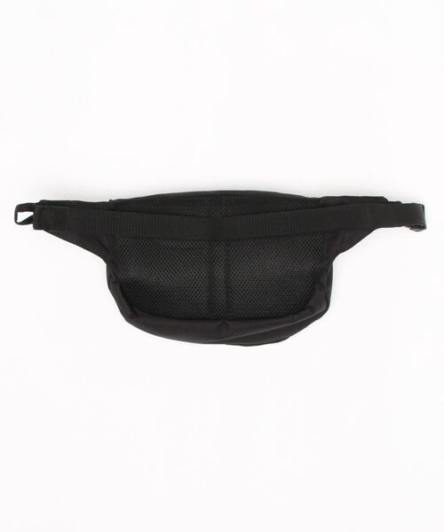 Champion(チャンピオン)の「≪Champion/チャンピオン≫ ウエストバッグ ジョナサン No.63392 2L(ボディバッグ/ウエストポーチ・メンズ・カーキ/ブラック/ネイビー/グレー・FREE)」の5枚目の写真