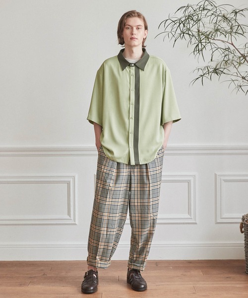 WONDER WONDER（ワンダーワンダー）の「バイカラーライン トロミシャツ（シャツ/ブラウス・メンズ・ベージュ/ネイビー/グリーン系その他・S/M/L）」の10枚目の写真