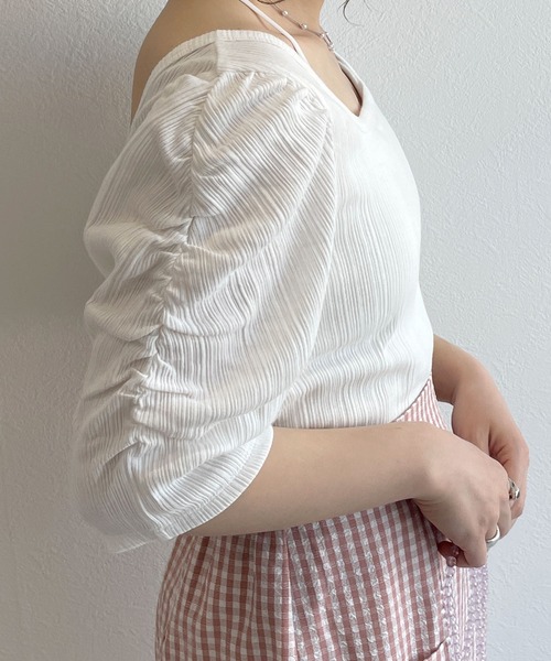 w closet（ダブルクローゼット）の「シャーリングスリーブ2WAYプルオーバー（Tシャツ/カットソー・レディース・ブラック/オフホワイト/ライム・FREE）」の13枚目の写真