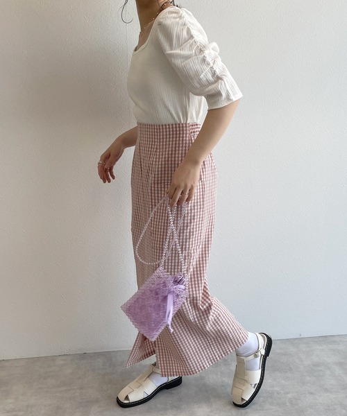 w closet（ダブルクローゼット）の「シャーリングスリーブ2WAYプルオーバー（Tシャツ/カットソー・レディース・ブラック/オフホワイト/ライム・FREE）」の7枚目の写真