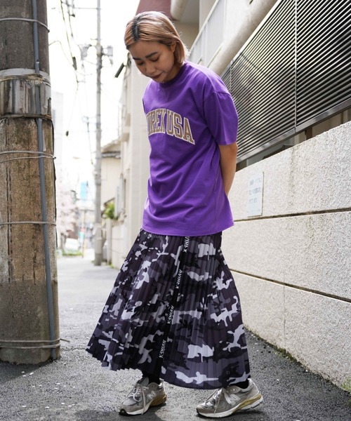 AVIREX（アヴィレックス）の「【直営店限定】COLLEGE AVIREX LOGO T-SHIRT/ カレッジロゴティーシャツ（Tシャツ/カットソー・レディース・パープル/グリーン/ホワイト・FREE）」の7枚目の写真