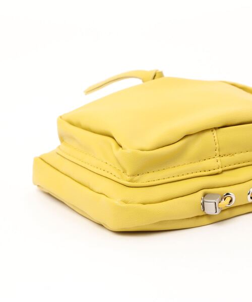 RETRO GIRL（レトロガール）の「miniショルダーポーチ（ショルダーバッグ・レディース・ブラック/ピンク/イエロー/グリーン・FREE）」の9枚目の写真