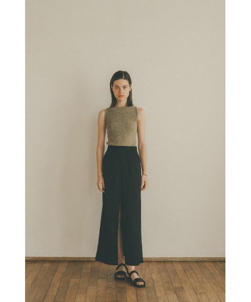 CLANE（クラネ）の「BOAT NECK NO SLEEVE KNIT TOPS（タンクトップ・レディース・ブラックミックス/グリーン/ブラック/オレンジ・2/1）」の8枚目の写真