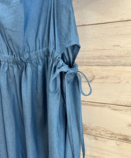 Jewelobe（ジュエローブ）の「パフスリーブカットアウトデニムワンピース（ワンピース・レディース・ブルー・FREE）」の14枚目の写真